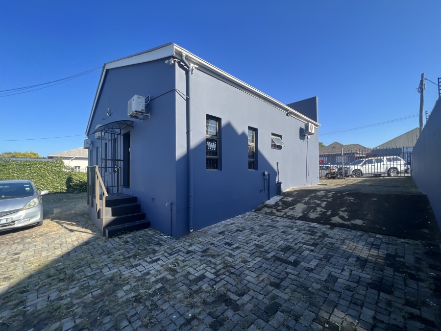 Commercial Property for Sale in Vincent Eastern Cape